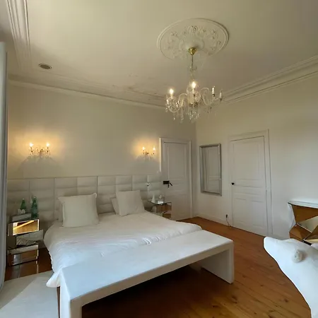 Domaine De La Belvaudière - 22 Pers - Piscine - Luxe -rêve Au Mans