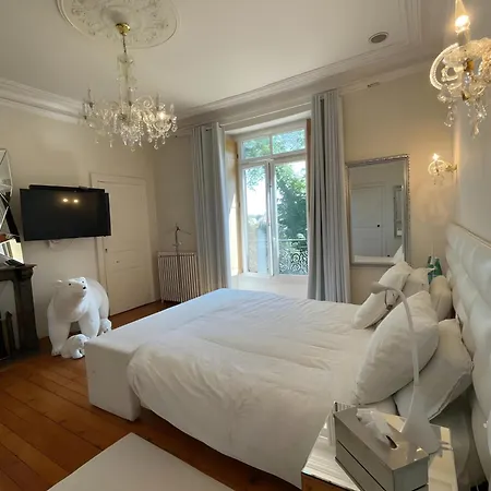 Domaine De La Belvaudiere - 22 Pers - Piscine - Luxe -reve Au Mans *