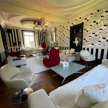 Domaine De La Belvaudiere - 22 Pers - Piscine - Luxe -reve Au Mans *