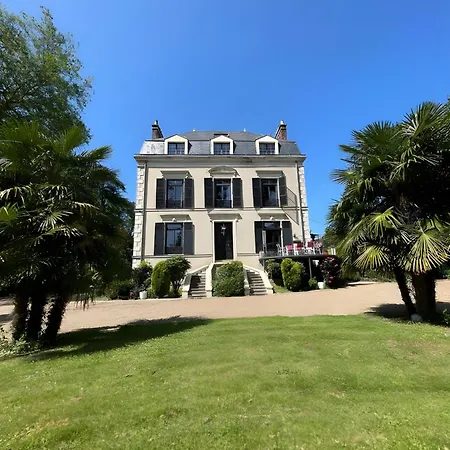 Domaine De La Belvaudiere - 22 Pers - Piscine - Luxe -reve Au Mans Saint Pavace